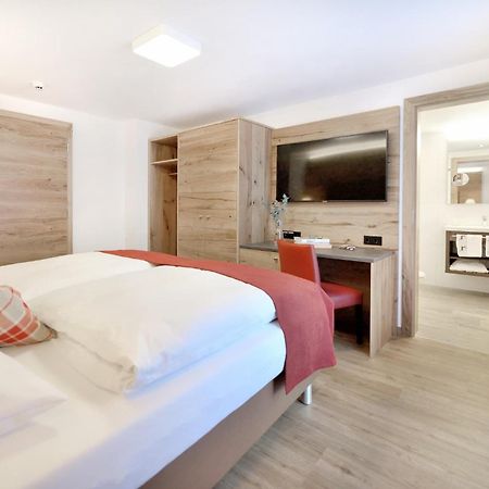 Hotel Alpina Superior Pettneu am Arlberg Esterno foto