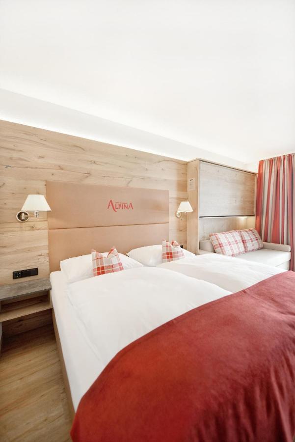 Hotel Alpina Superior Pettneu am Arlberg Esterno foto