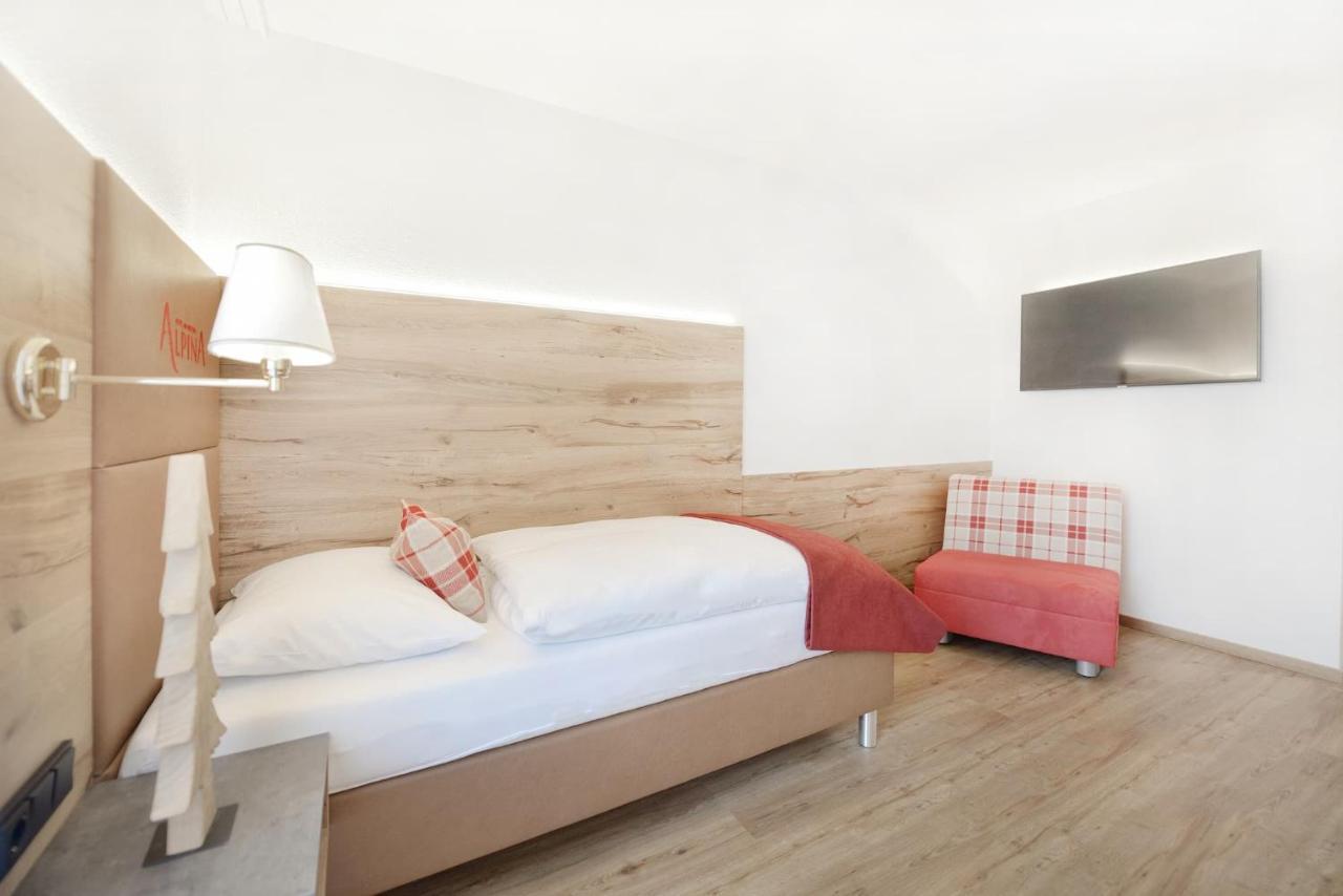 Hotel Alpina Superior Pettneu am Arlberg Esterno foto