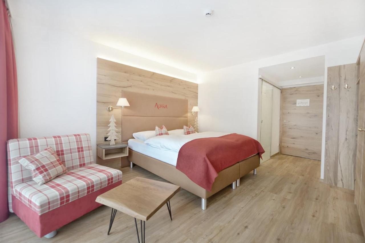 Hotel Alpina Superior Pettneu am Arlberg Esterno foto