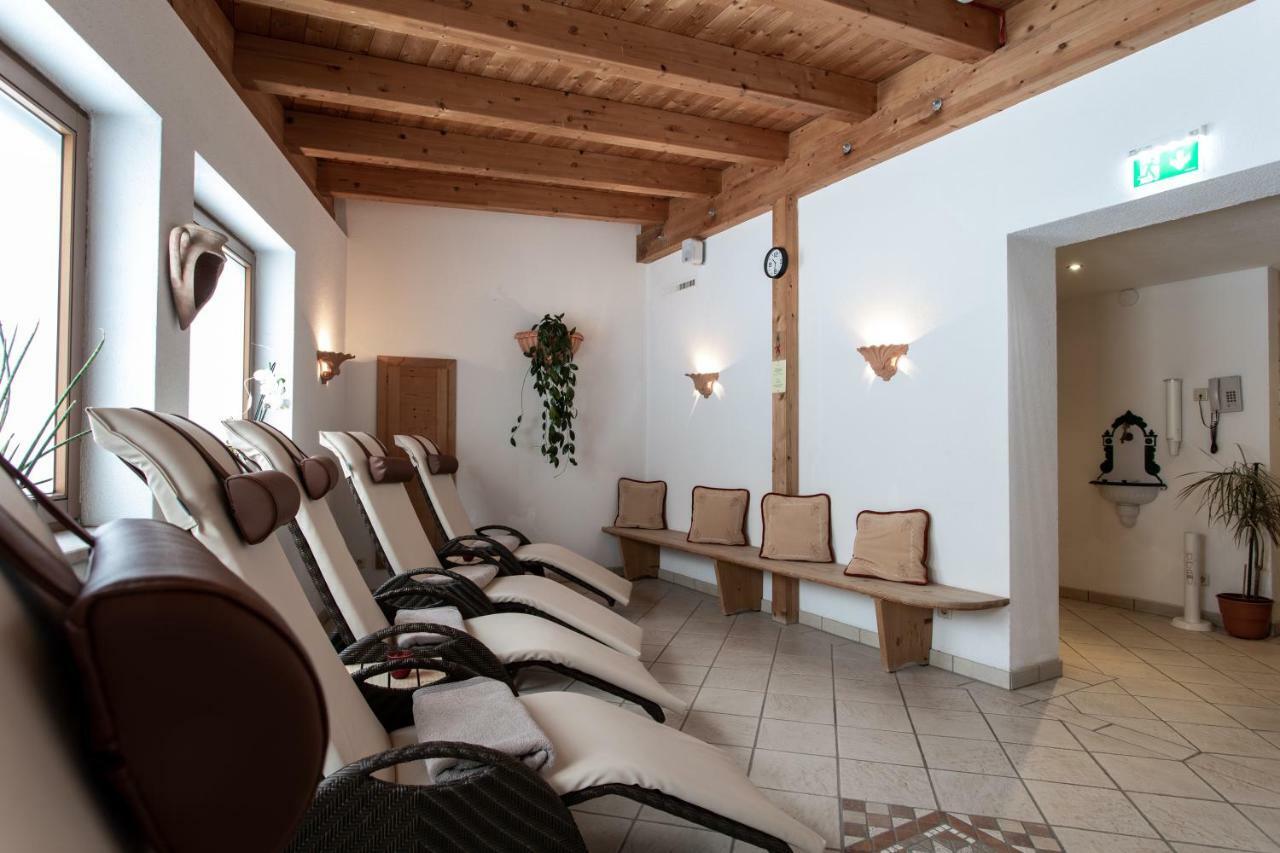 Hotel Alpina Superior Pettneu am Arlberg Esterno foto